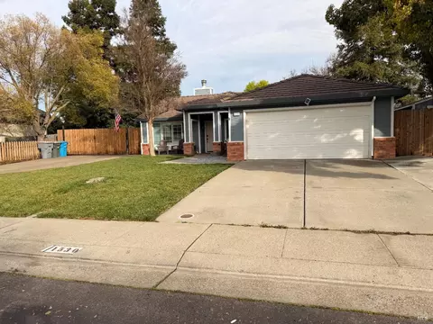 1530 Ferrero Dr, Dixon, CA 95620