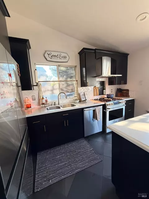 Kitchen - 1530 Ferrero Dr, Dixon, CA 95620 photo 2 of 2