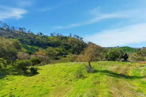 1477 Leslie Rd, Healdsburg, CA 95448 photo 2