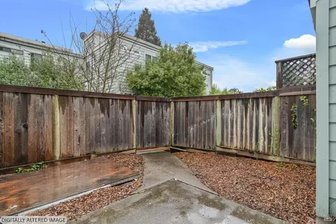 Exterior - 106 Courtyards E, Windsor, CA 95492 photo 4 of 14