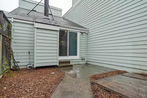 Exterior - 106 Courtyards E, Windsor, CA 95492 photo 3 of 14