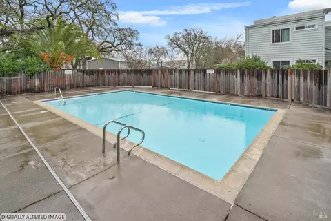 Exterior - 106 Courtyards E, Windsor, CA 95492 photo 7 of 14
