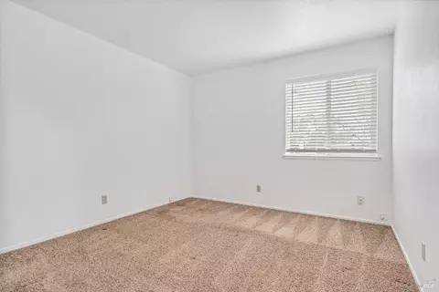 Bedroom - 106 Courtyards E, Windsor, CA 95492 photo 1 of 3