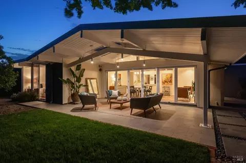 839 Greenberry Ln, San Rafael, CA 94903