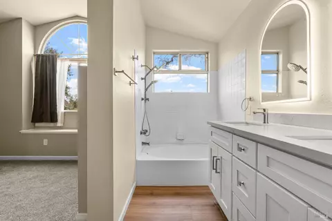Bath - 172 Cornell St, Windsor, CA 95492 photo 3 of 5