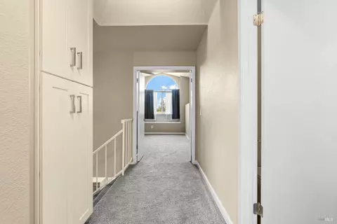 Entry Way - 172 Cornell St, Windsor, CA 95492 photo 5 of 6