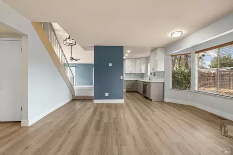 Living - 172 Cornell St, Windsor, CA 95492 photo 7 of 8