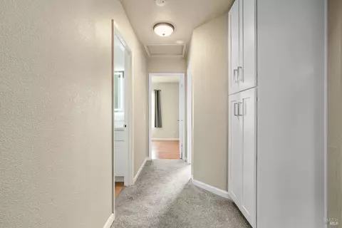 Entry Way - 172 Cornell St, Windsor, CA 95492 photo 4 of 6