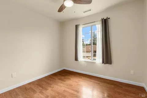 Bedroom - 172 Cornell St, Windsor, CA 95492 photo 7 of 9
