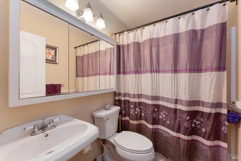 Bath - 27581 Poppy Dr, Willits, CA 95490 photo 3 of 3
