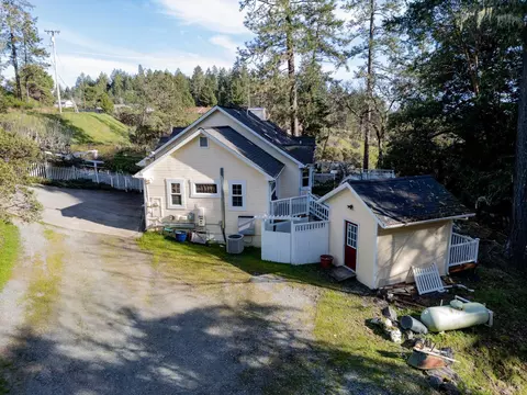 Exterior - 27581 Poppy Dr, Willits, CA 95490 photo 11 of 21