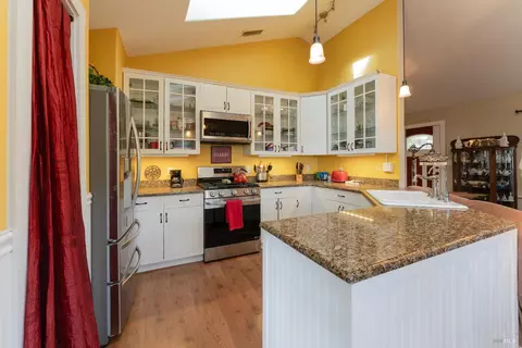 Kitchen - 27581 Poppy Dr, Willits, CA 95490 photo 1 of 2