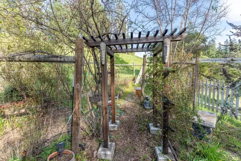 Exterior - 27581 Poppy Dr, Willits, CA 95490 photo 16 of 21