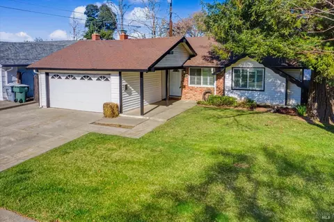 481 S Orchard Ave, Vacaville, CA 95688