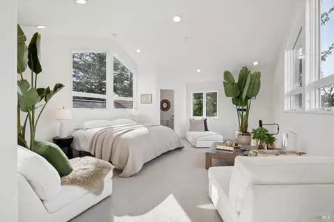 Bedroom - 637 5th St E, Sonoma, CA 95476 photo 4 of 5