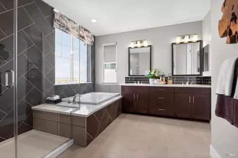 Bath - 619 Beyers St, Oakley, CA 94561 photo 2 of 4
