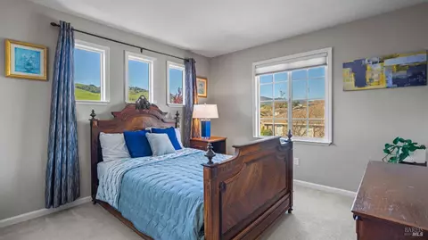 Bedroom - 5244 Tuscany Dr, Fairfield, CA 94534 photo 5 of 10