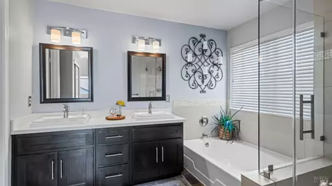 Bath - 5244 Tuscany Dr, Fairfield, CA 94534 photo 1 of 4