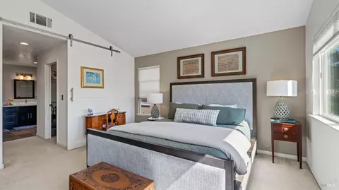 Bedroom - 5244 Tuscany Dr, Fairfield, CA 94534 photo 1 of 10