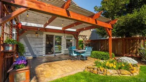 Exterior - 5244 Tuscany Dr, Fairfield, CA 94534 photo 11 of 21