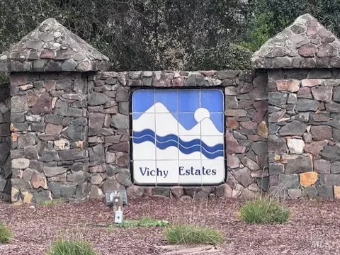 2465 Appolinaris Dr, Ukiah, CA 95482