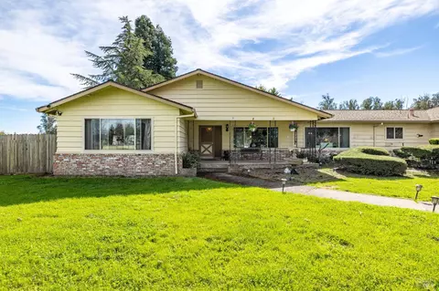Exterior - 410 E Railroad Ave, Cotati, CA 94931 photo 2 of 9
