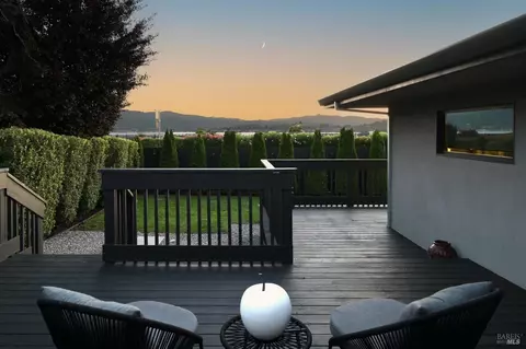 Exterior - 696 Hawthorne Dr, Tiburon, CA 94920 photo 18 of 18