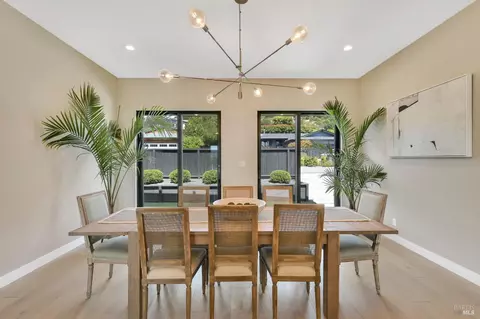 Dining - 696 Hawthorne Dr, Tiburon, CA 94920 photo 2 of 5