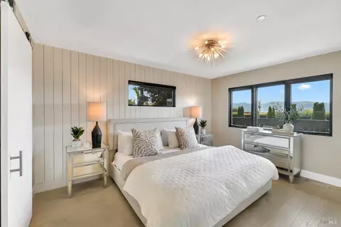 Bedroom - 696 Hawthorne Dr, Tiburon, CA 94920 photo 1 of 5
