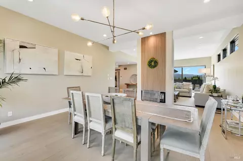 Dining - 696 Hawthorne Dr, Tiburon, CA 94920 photo 4 of 5