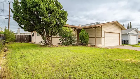 1318 Taft St, Fairfield, CA 94533 photo 2