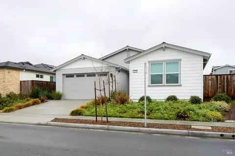 2914 Luke Ln, Santa Rosa, CA 95407