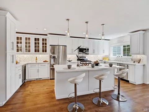 125 Valley Club Cir, Napa, CA 94558