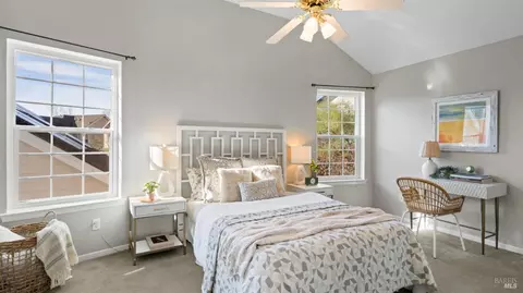 Bedroom - 8 Bay Tree Ct, Cotati, CA 94931 photo 2 of 3