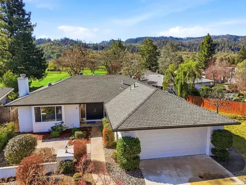 6 Autumn Leaf Pl, Santa Rosa, CA 95409