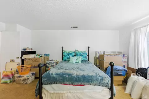 Bedroom - 278 Cadloni Ln, Vallejo, CA 94591 photo 2 of 3