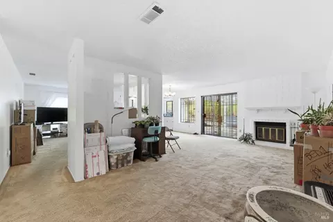 Living - 278 Cadloni Ln, Vallejo, CA 94591 photo 1 of 3
