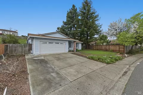 Exterior - 278 Cadloni Ln, Vallejo, CA 94591 photo 3 of 8