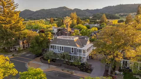 6555 Yount St, Yountville, CA 94599
