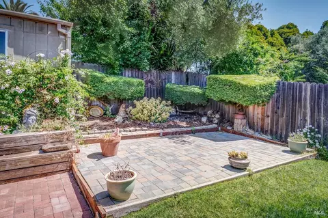 Exterior - 620 Hichborn St, Vallejo, CA 94590 photo 18 of 23