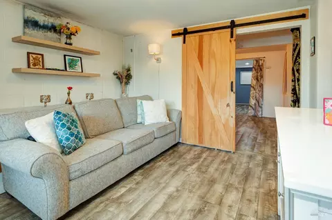 Living - 620 Hichborn St, Vallejo, CA 94590 photo 6 of 6