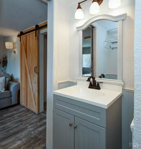 Bath - 620 Hichborn St, Vallejo, CA 94590 photo 6 of 6
