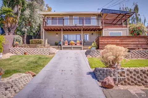 Exterior - 620 Hichborn St, Vallejo, CA 94590 photo 2 of 23