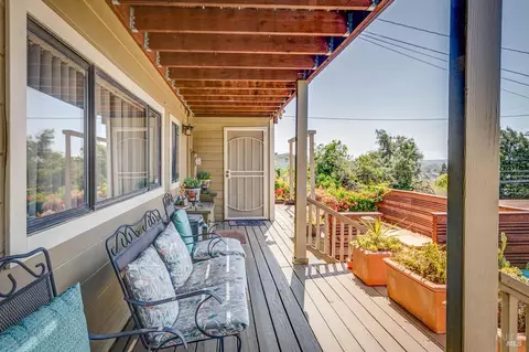 Exterior - 620 Hichborn St, Vallejo, CA 94590 photo 5 of 23
