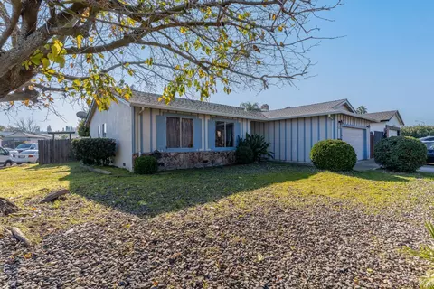 304 Huntington Dr, Antioch, CA 94509