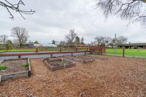Exterior - 2170 Wood Rd, Fulton, CA 95439 photo 4 of 6