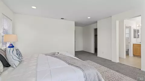 Bedroom - 3147 Puffin Cir, Fairfield, CA 94533 photo 3 of 10