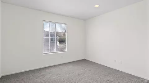Bedroom - 3147 Puffin Cir, Fairfield, CA 94533 photo 7 of 10