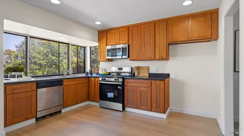 1312 Sutter Ct, Fairfield, CA 94533 photo 9
