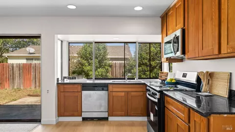 1312 Sutter Ct, Fairfield, CA 94533 photo 8